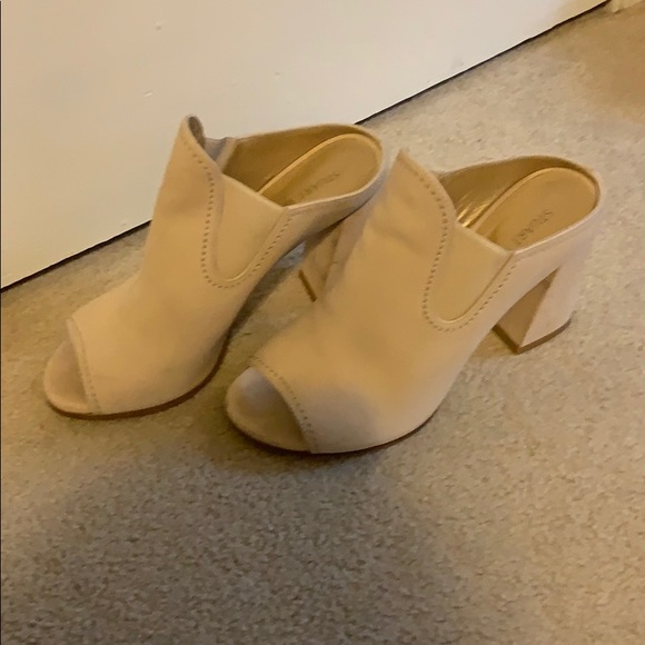 Stuart Weizman peep toe bootie - Picture 1 of 4